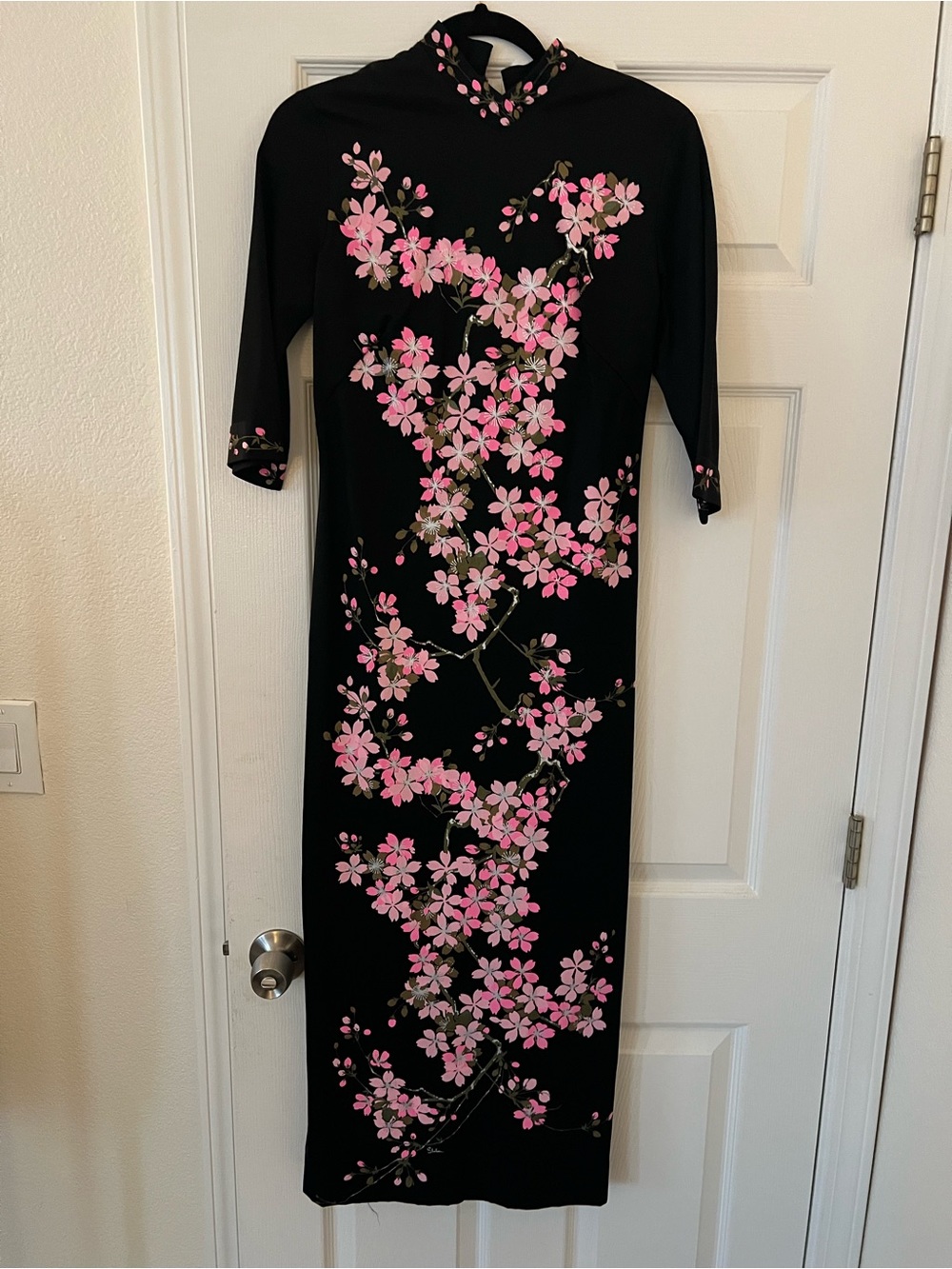 Vintage Alfred Shaheen Master Printer 70’s Dress, Pink Floral Embroidery